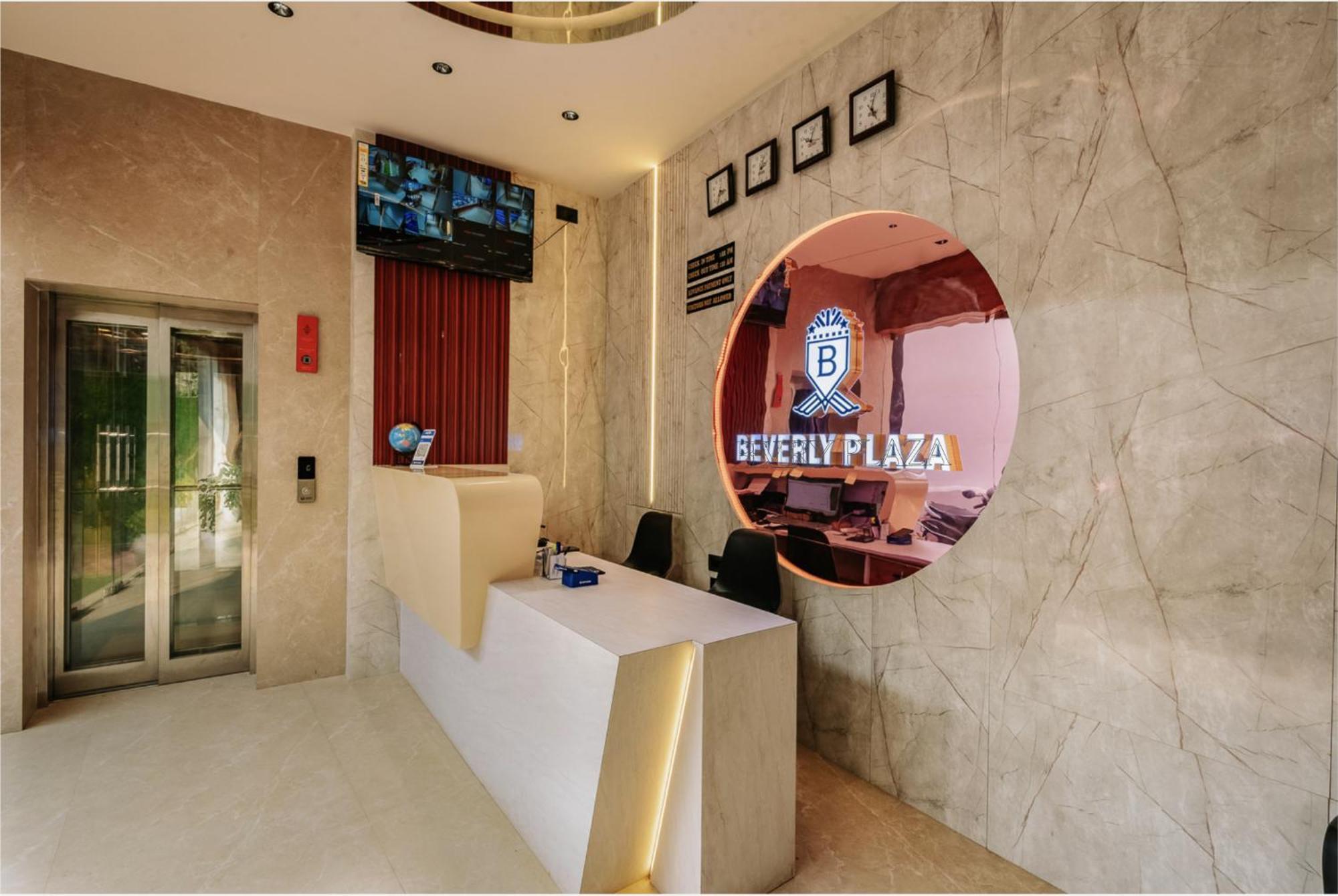 Hotel Beverly Plaza Кожикоде Экстерьер фото