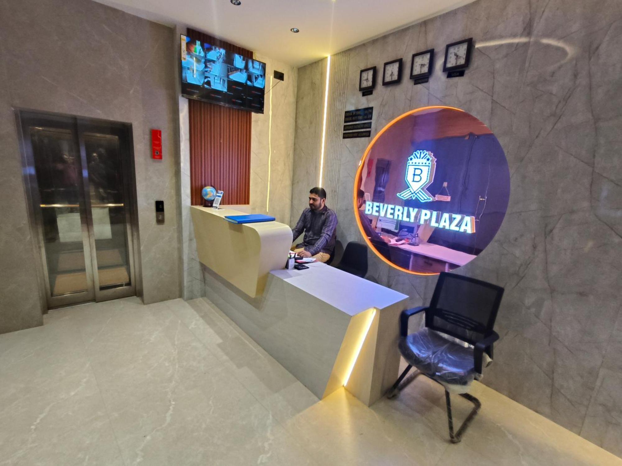Hotel Beverly Plaza Кожикоде Экстерьер фото